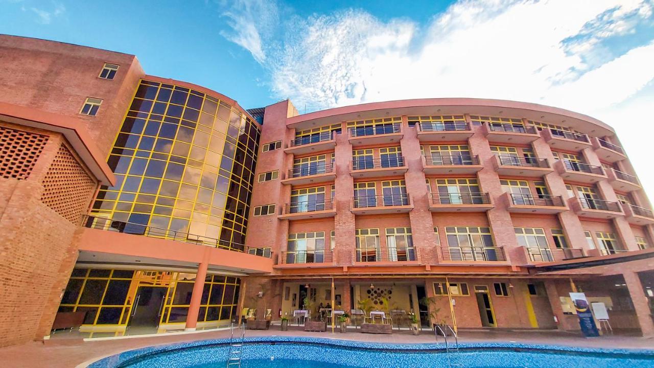 Sainte Famille Hotel คิกาลี ภายนอก รูปภาพ
