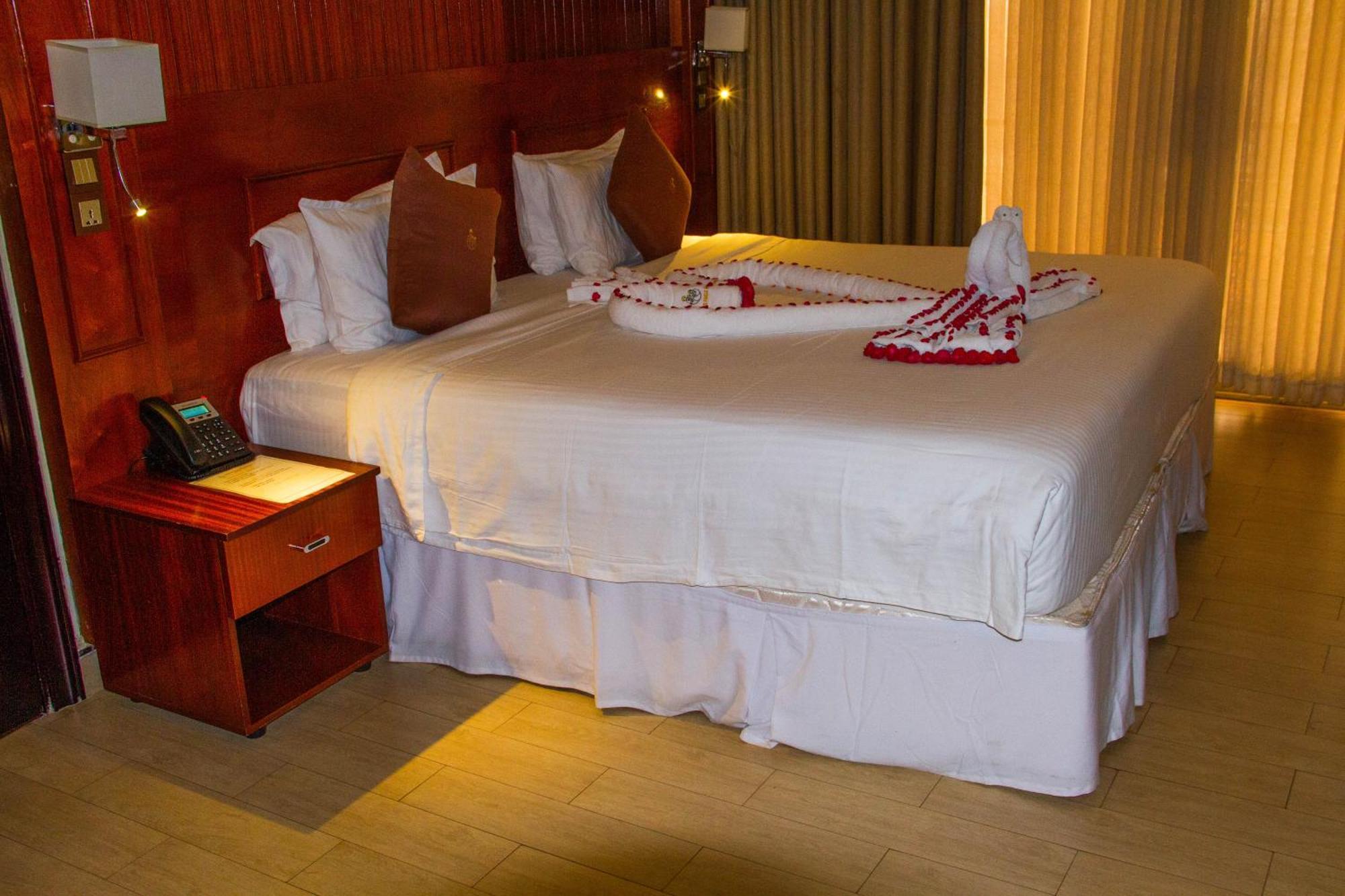 Sainte Famille Hotel คิกาลี ภายนอก รูปภาพ