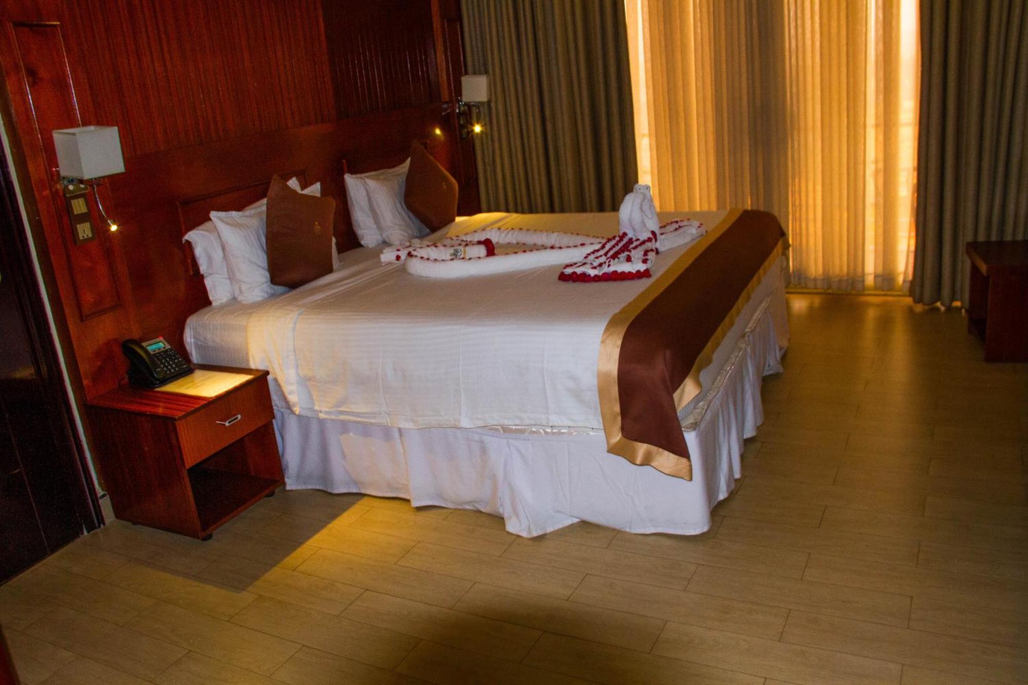 Sainte Famille Hotel คิกาลี ภายนอก รูปภาพ