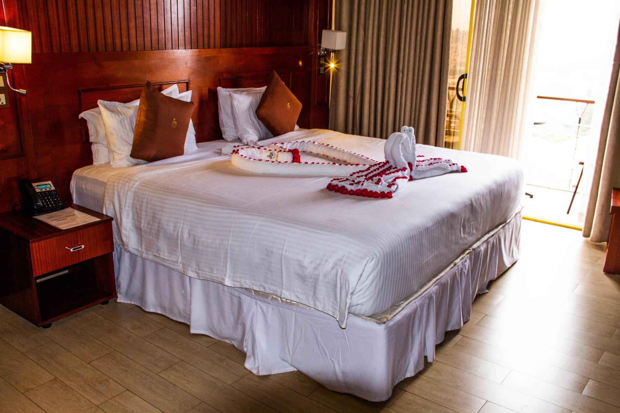 Sainte Famille Hotel คิกาลี ภายนอก รูปภาพ