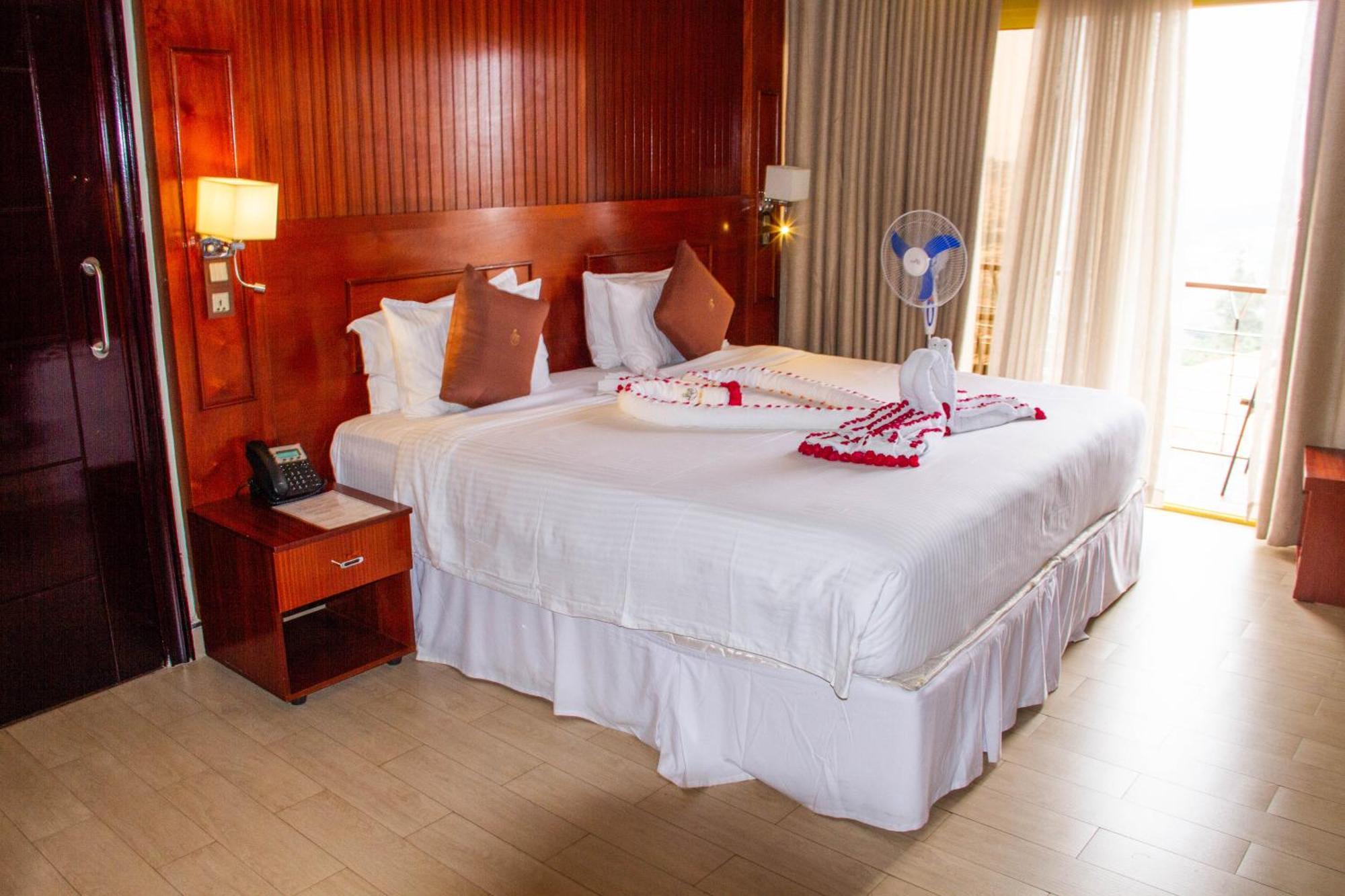 Sainte Famille Hotel คิกาลี ภายนอก รูปภาพ