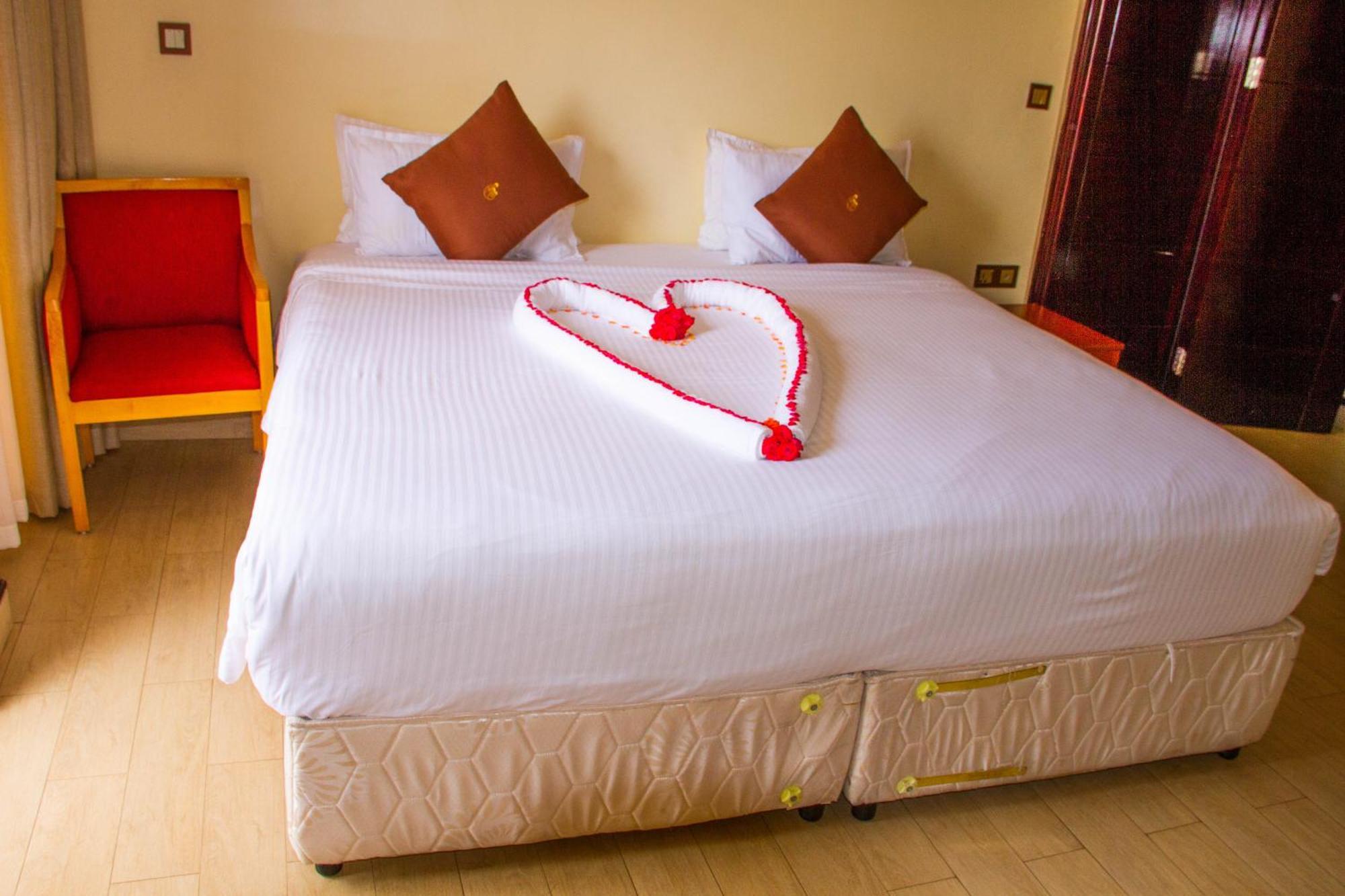 Sainte Famille Hotel คิกาลี ภายนอก รูปภาพ