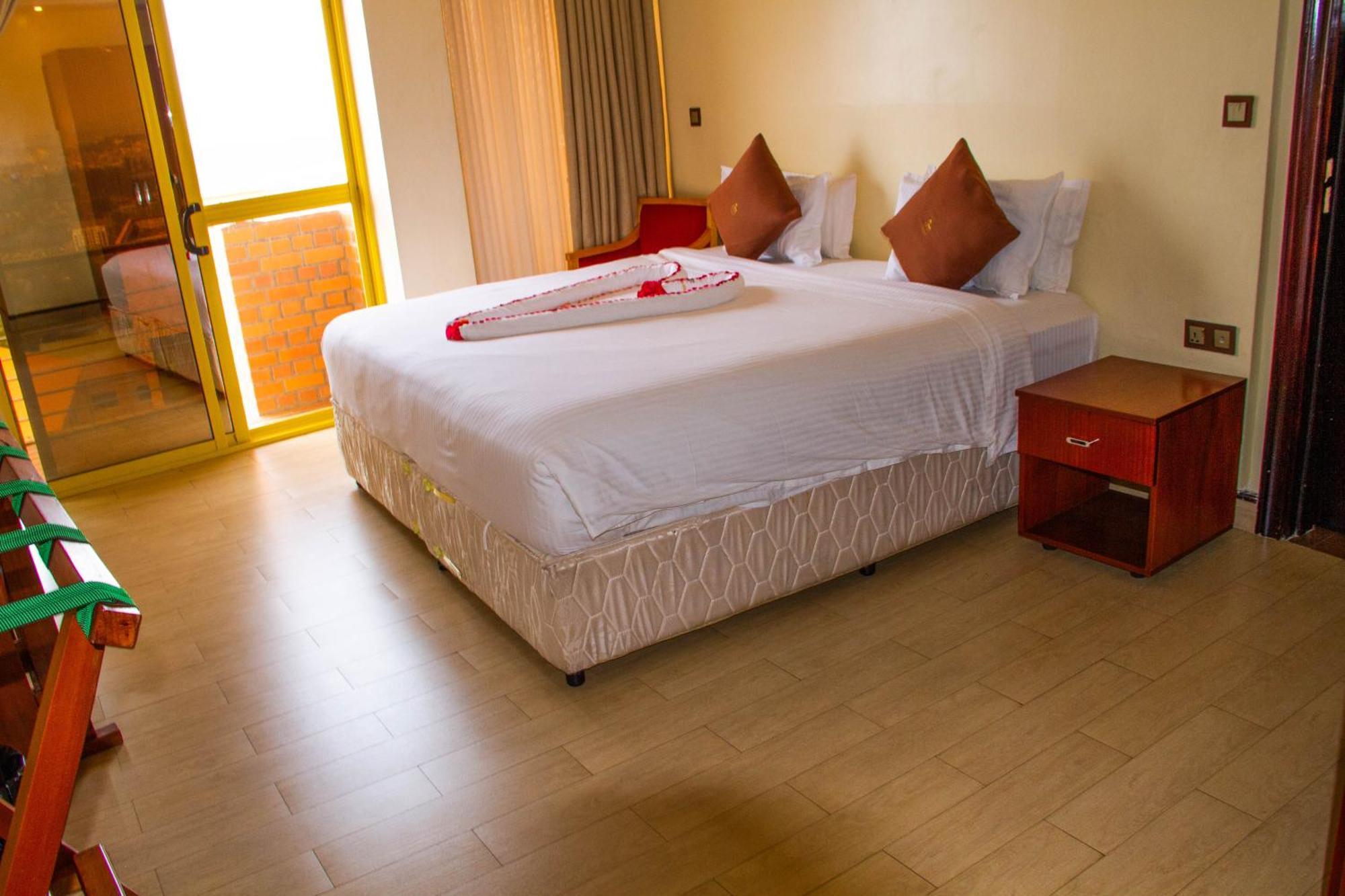 Sainte Famille Hotel คิกาลี ภายนอก รูปภาพ