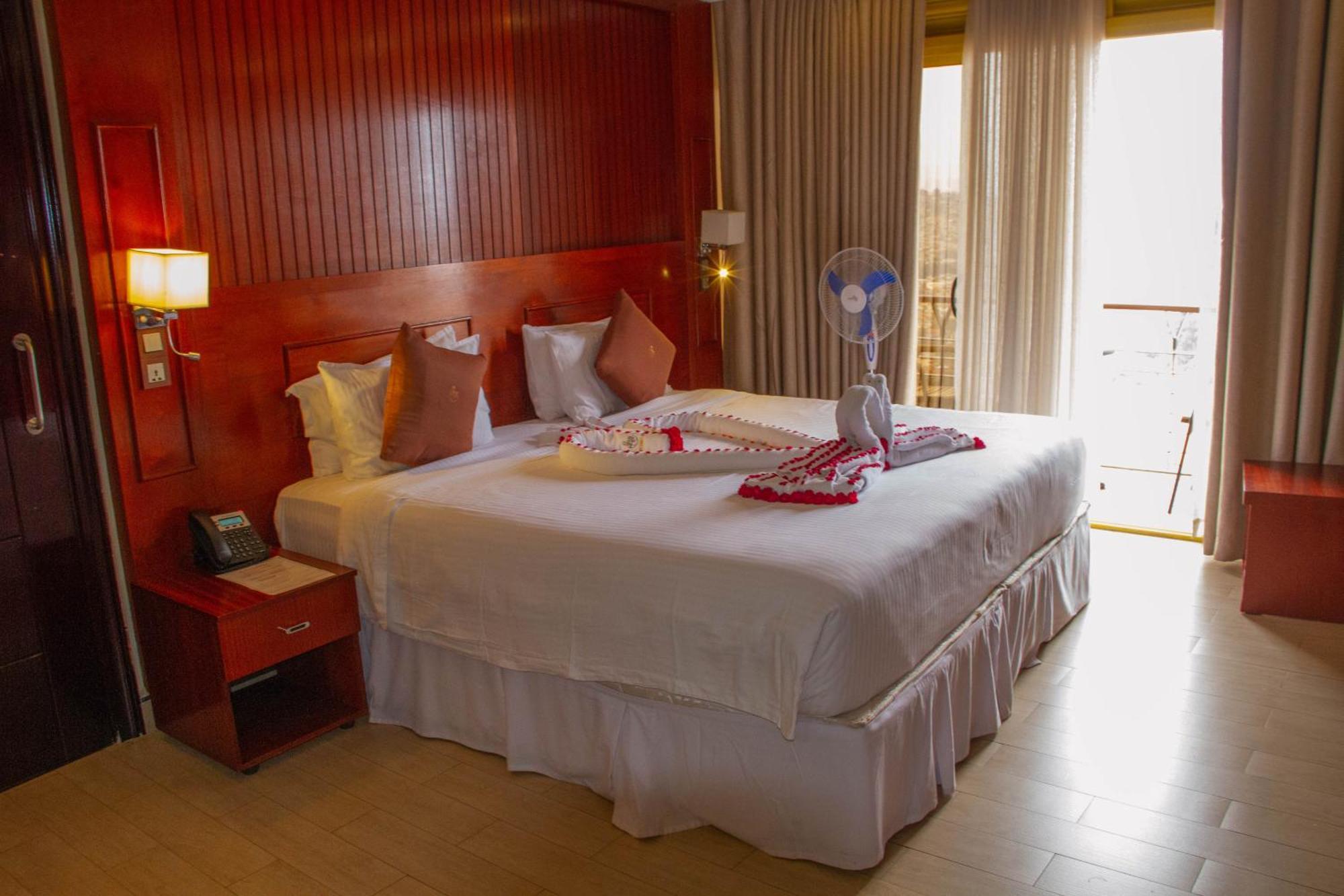 Sainte Famille Hotel คิกาลี ภายนอก รูปภาพ