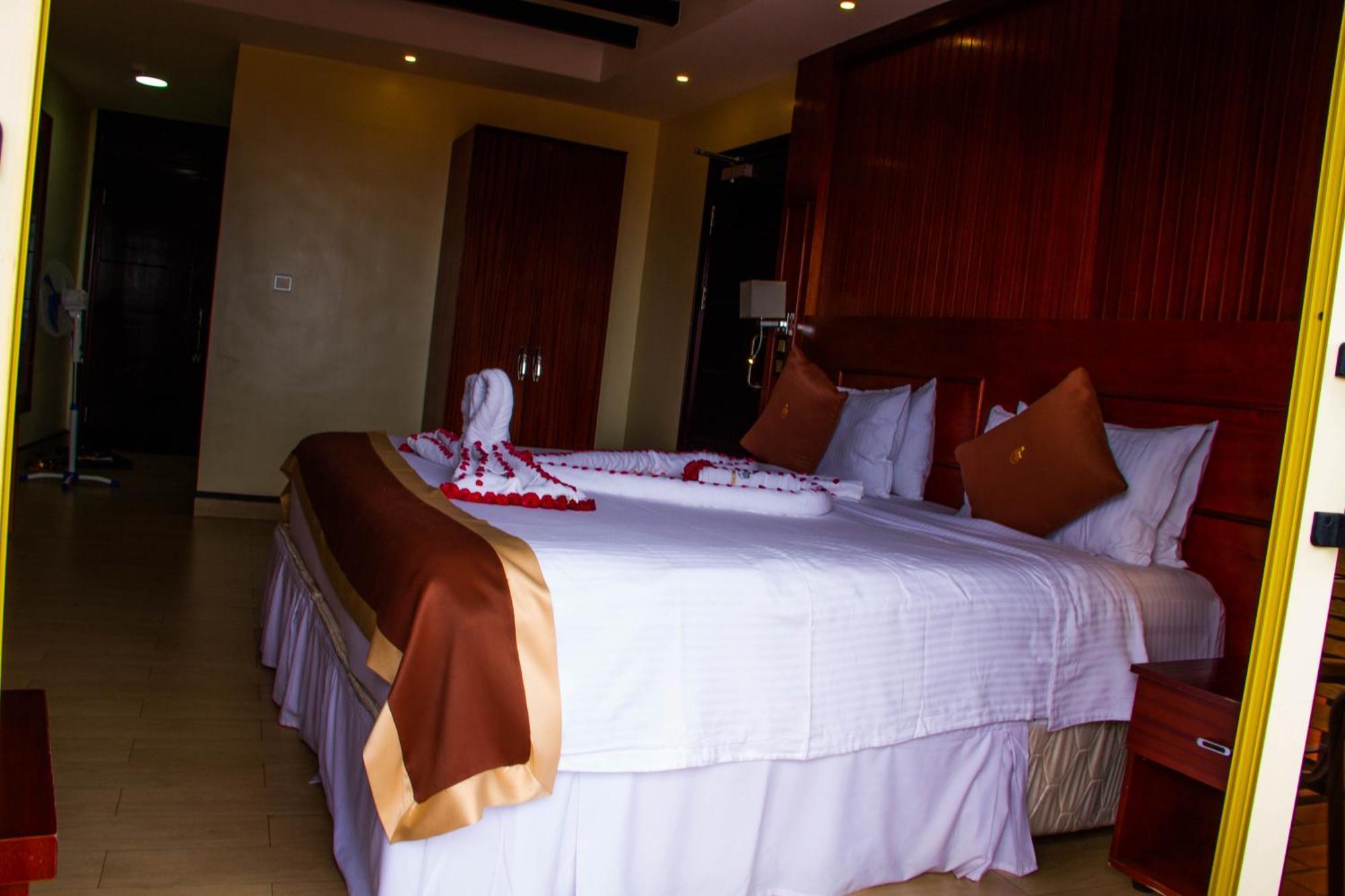 Sainte Famille Hotel คิกาลี ภายนอก รูปภาพ